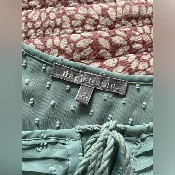 Daniel Rainn Short Sleeved Blouse - Seafoam Green/White - Size XL - Picture 10 of 14